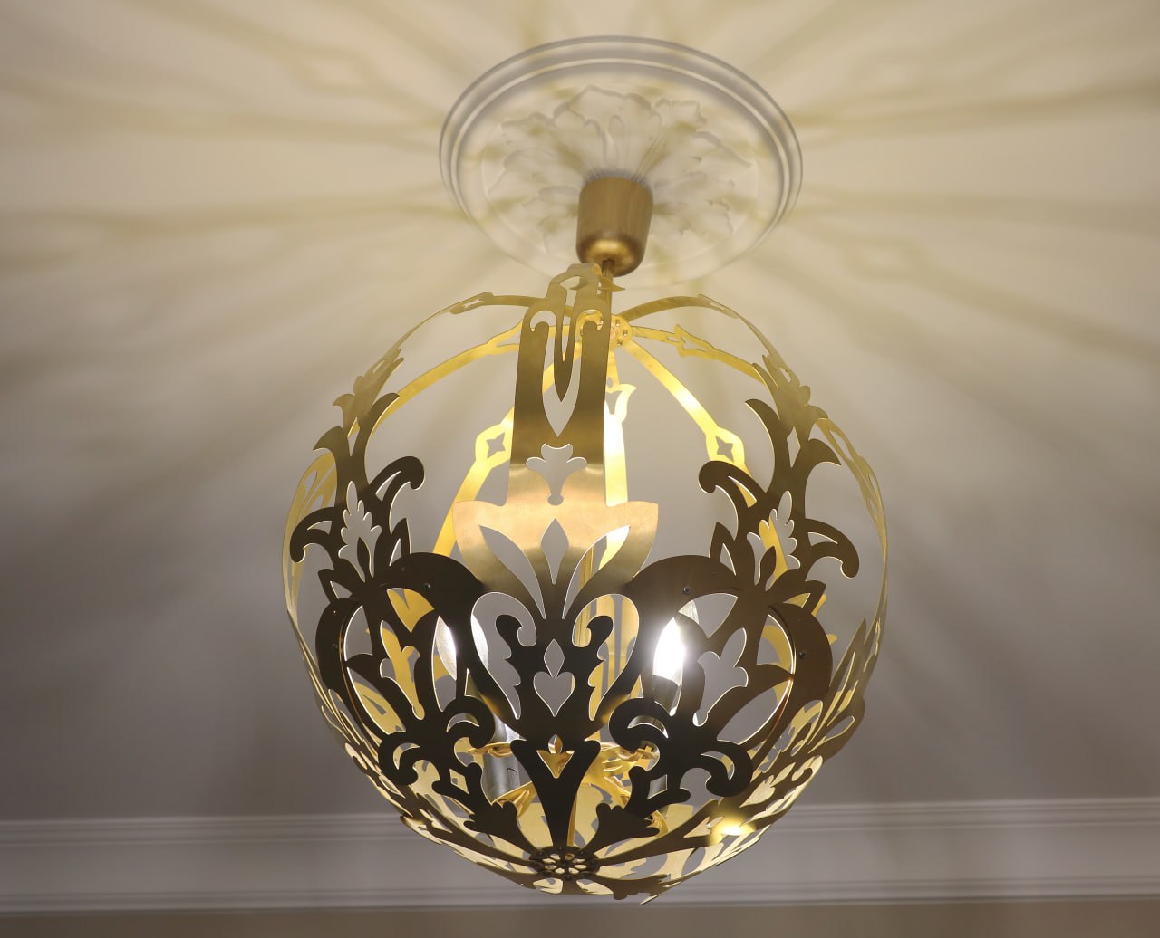 Люстра "BrassOrb"